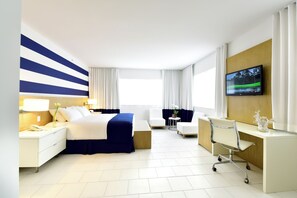 1 bedroom, in-room safe, desk, laptop workspace
