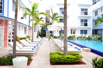 Pool amenities at Pestana South Beach Art Deco Miami