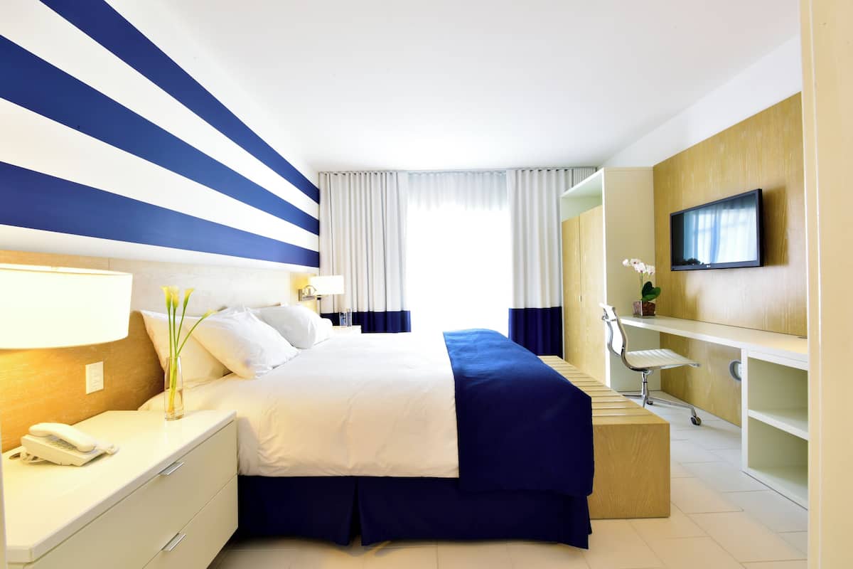 1 bedroom, in-room safe, desk, laptop workspace