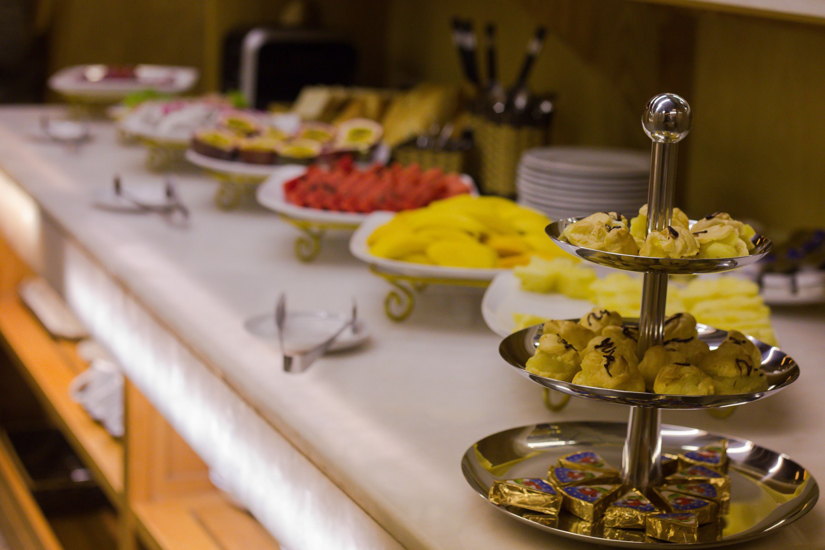 daily continental breakfast (vnd 80000 per person)