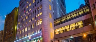 Dalian Jinbai International Hotel (Donggang Business District Gangwan Plaza Subway Station Branch)