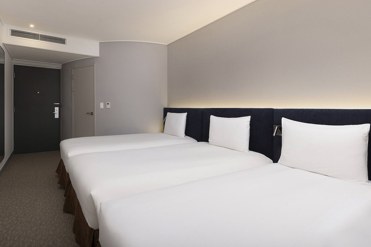 Literie de qualité supérieure, coffres-forts dans les chambres