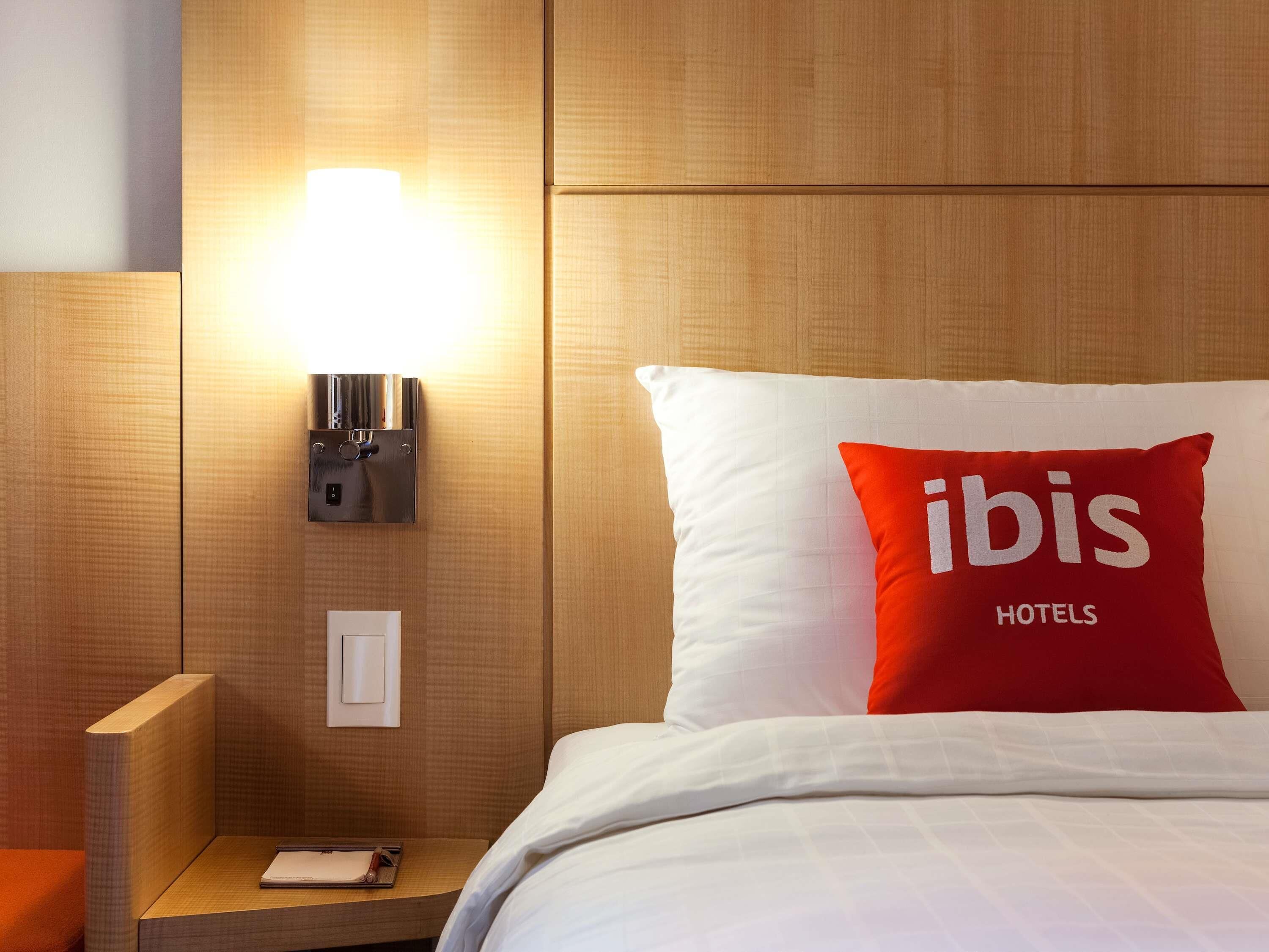 premium bedding, in-room safe, laptop workspace, iron/ironing board