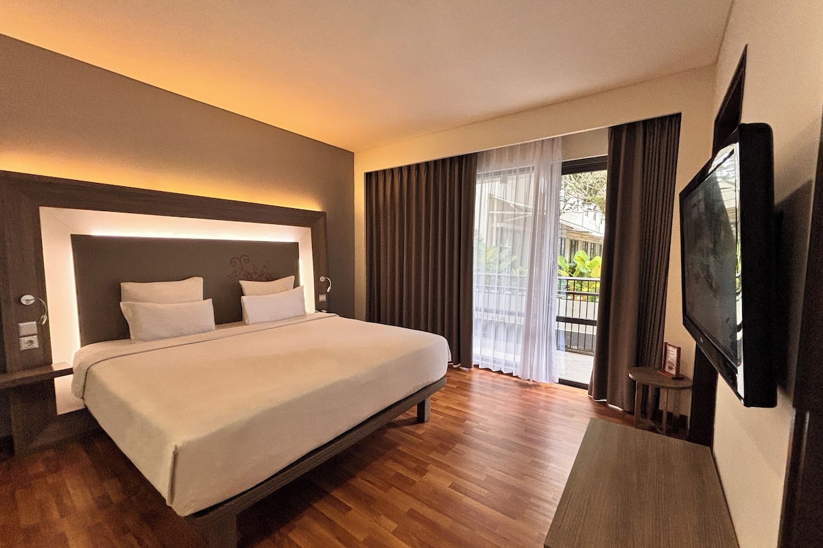 Suite, 1 Doppelbett | Minibar, Zimmersafe, Schreibtisch, Bügeleisen/Bügelbrett