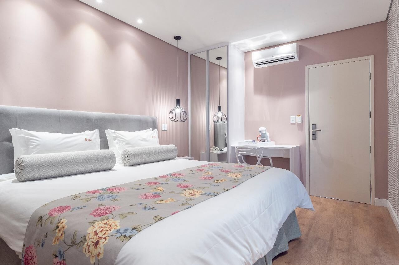 Minibar, in-room safe, individually decorated, individually furnished