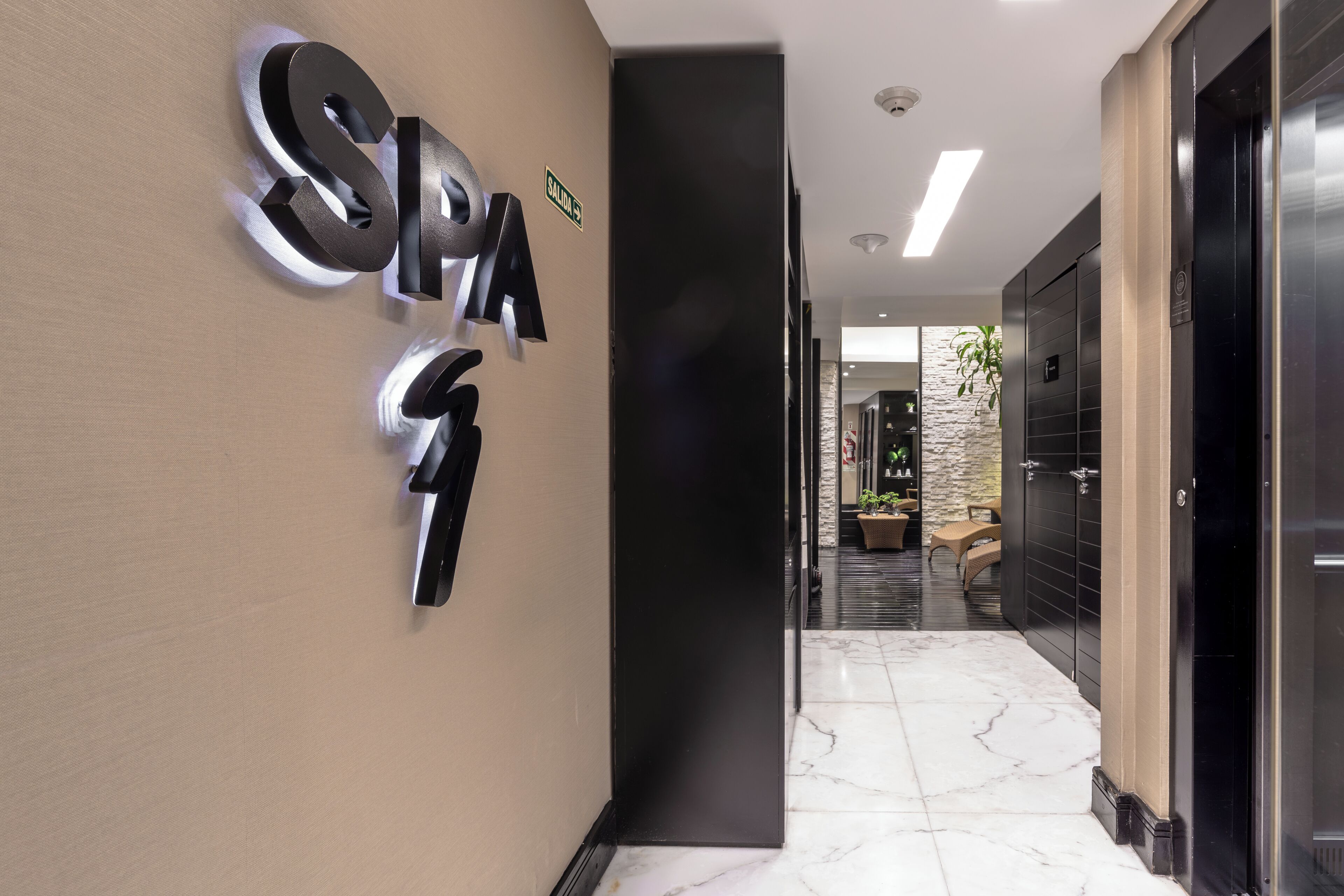 body treatments, body scrubs, facials, 1 treatment room