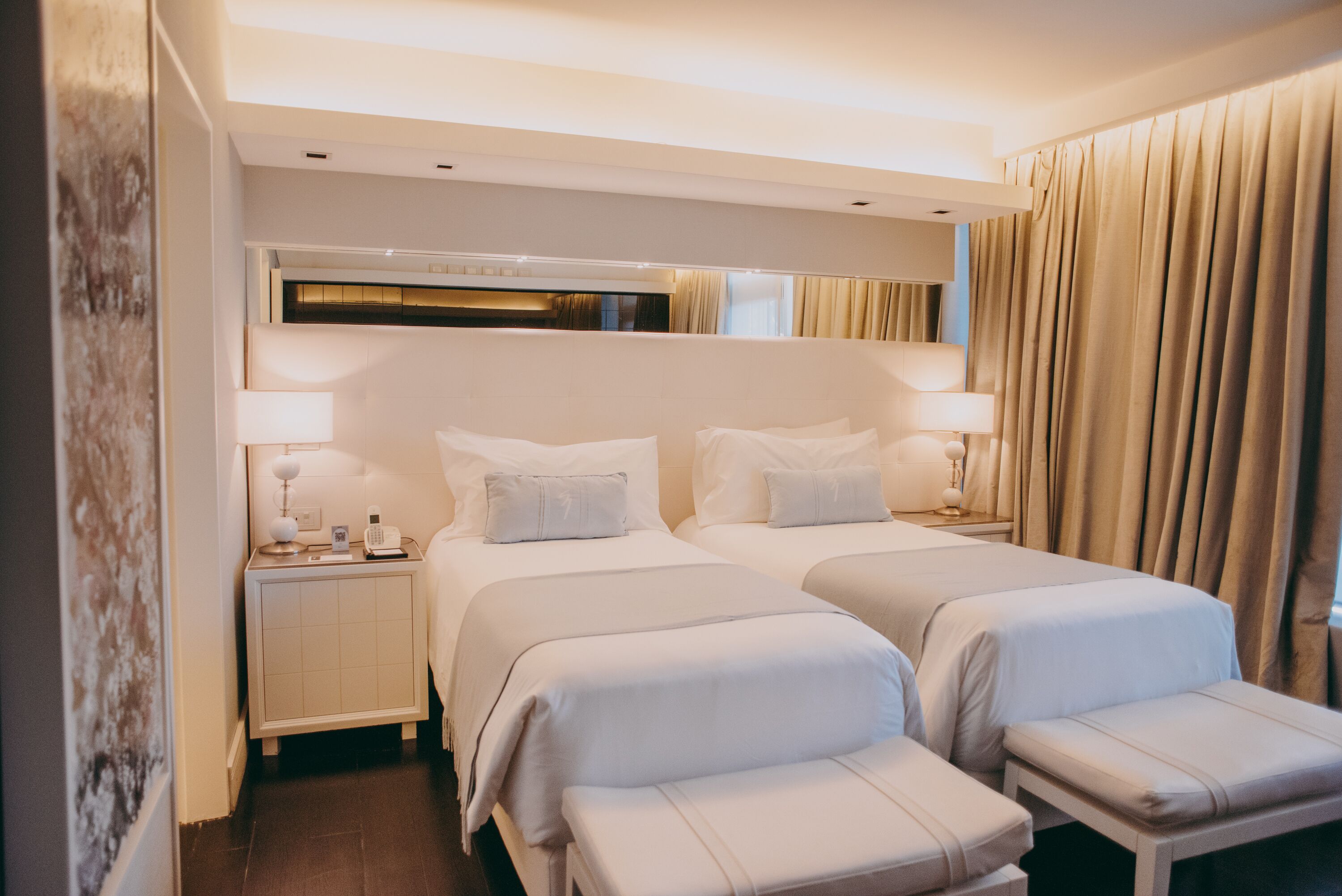 deluxe room | premium bedding, down duvets, pillow-top beds, minibar