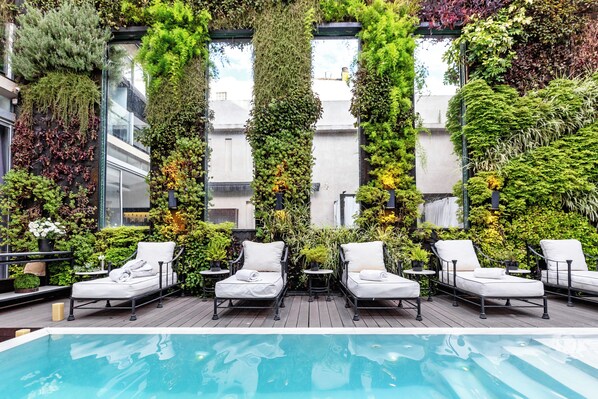 Exterior detail - 1828 Smart Hotel (Buenos Aires)