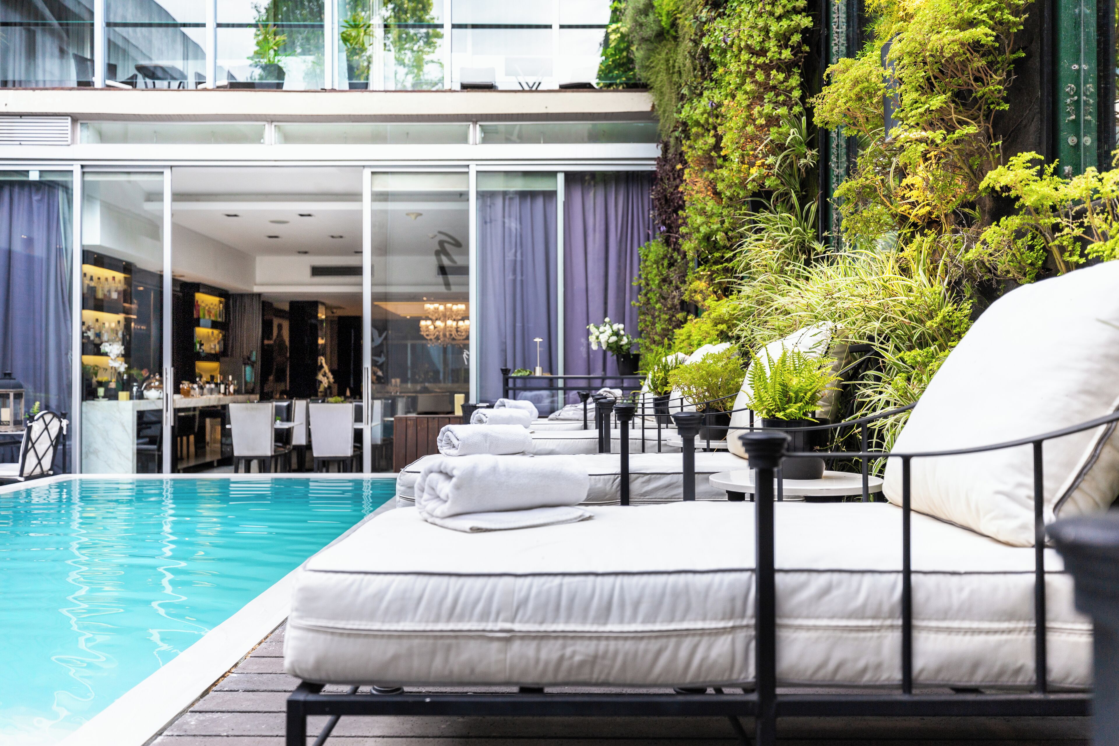 seasonal outdoor pool, pool loungers