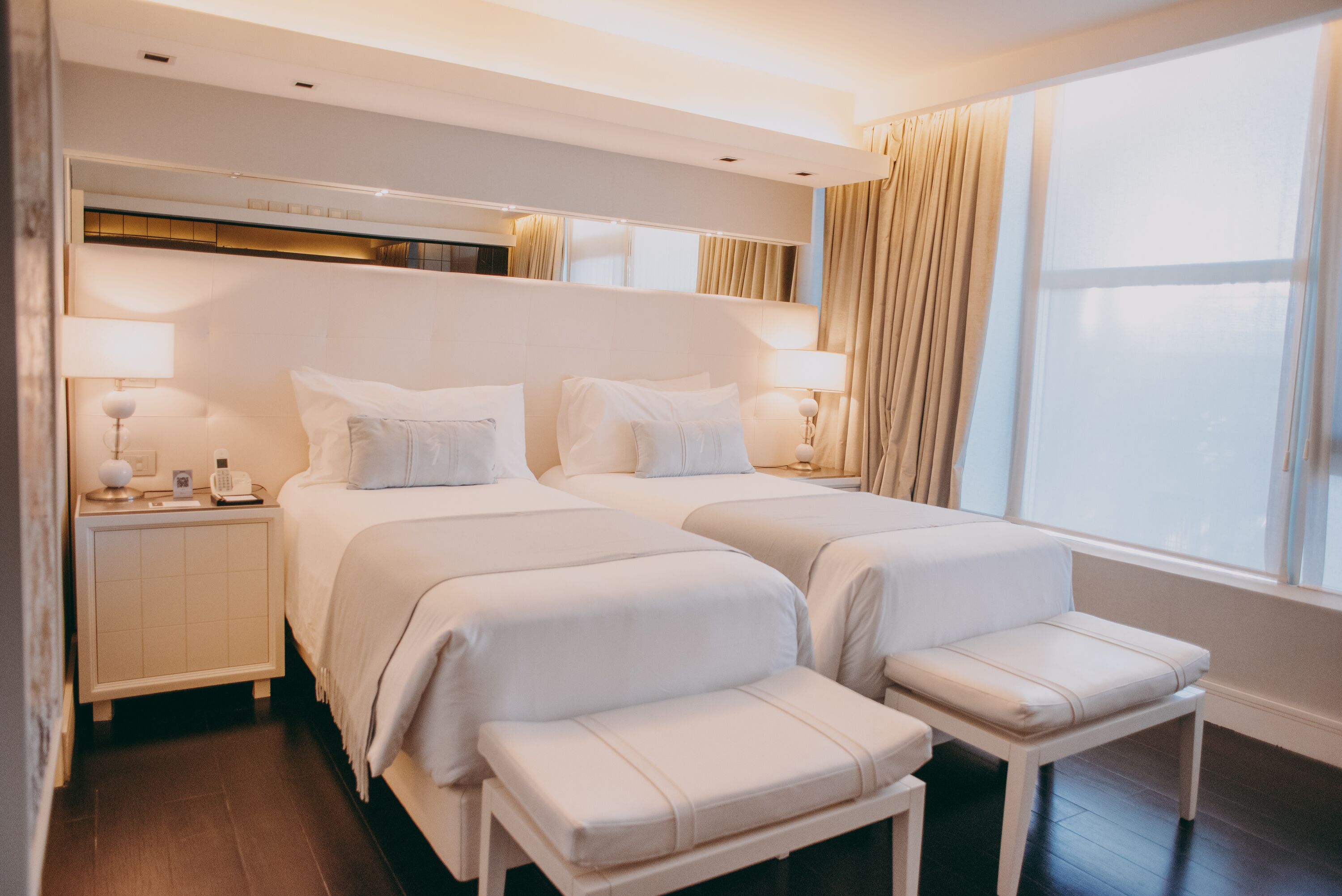 deluxe room | premium bedding, down duvets, pillow-top beds, minibar