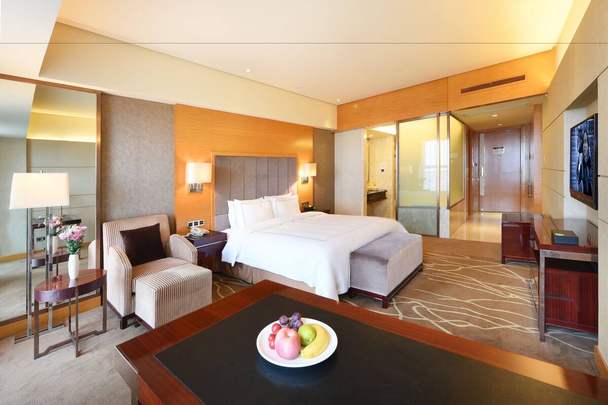 Minibar, in-room safe, desk, rollaway beds (surcharge)