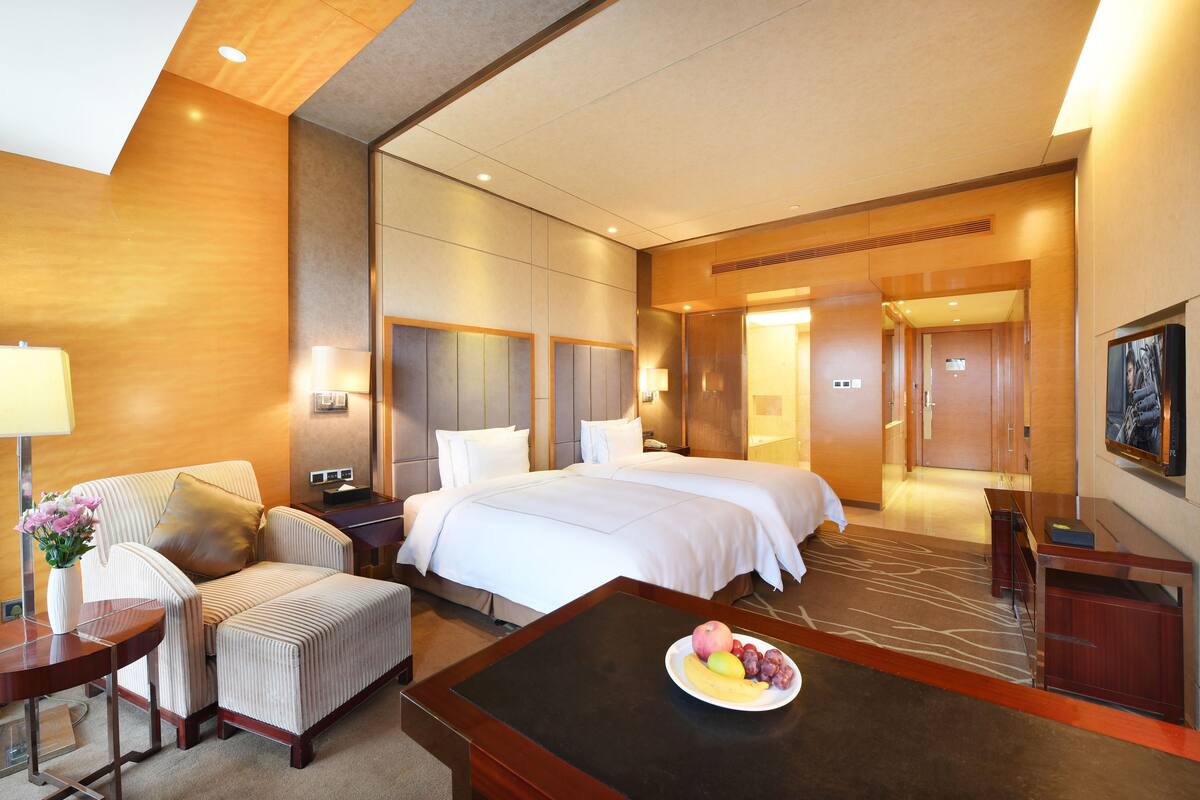 Minibar, in-room safe, desk, rollaway beds (surcharge)