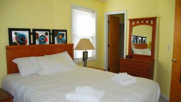 Standard Condo, 2 Bedrooms | 2 bedrooms, iron/ironing board, free WiFi, bed sheets