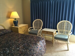 Room - High Tide Motel (North Myrtle Beach)