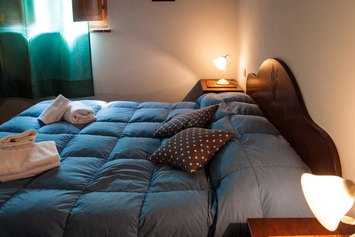 Minibar, escritorio, espacio para trabajar con laptop y wifi gratis 