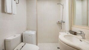 Bathroom - Citadines Gugeng Dalian (Dalian)