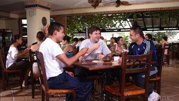 Triple Room | In-room safe, blackout curtains, free WiFi, bed sheets