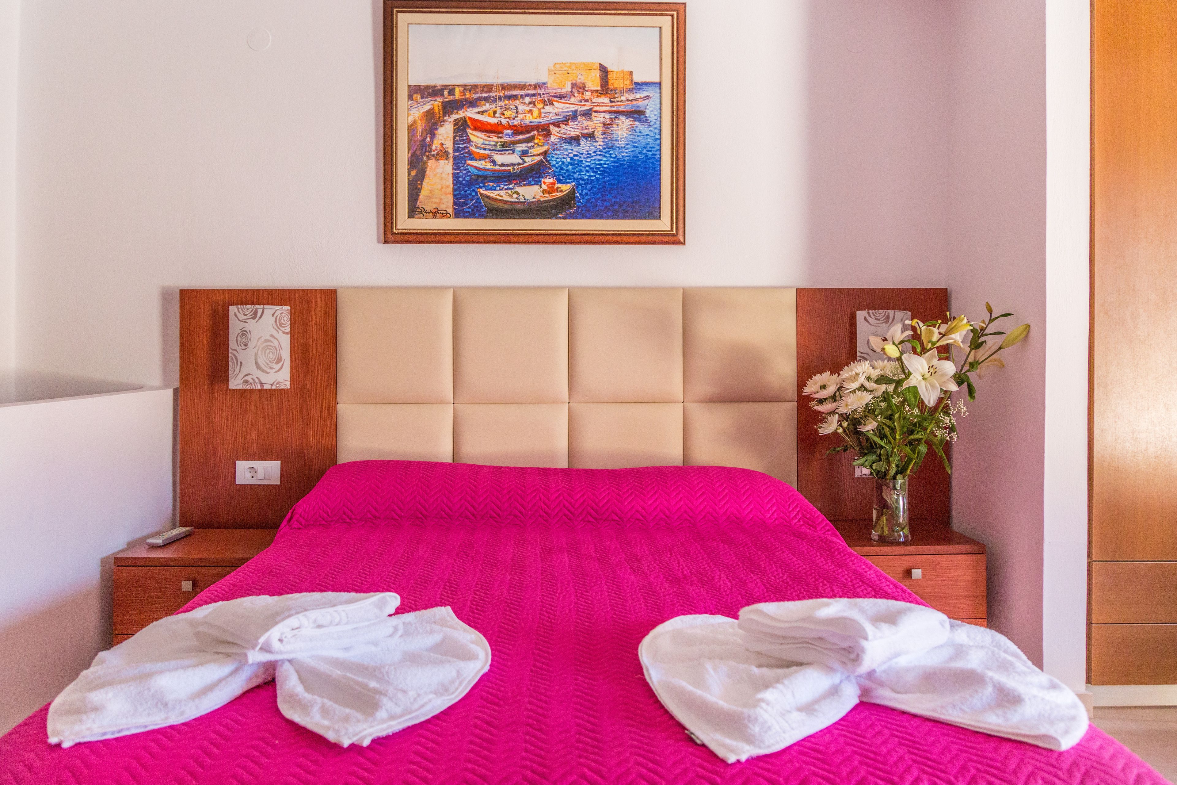 family suite, 1 bedroom | 10 bedrooms, premium bedding, in-room safe, desk