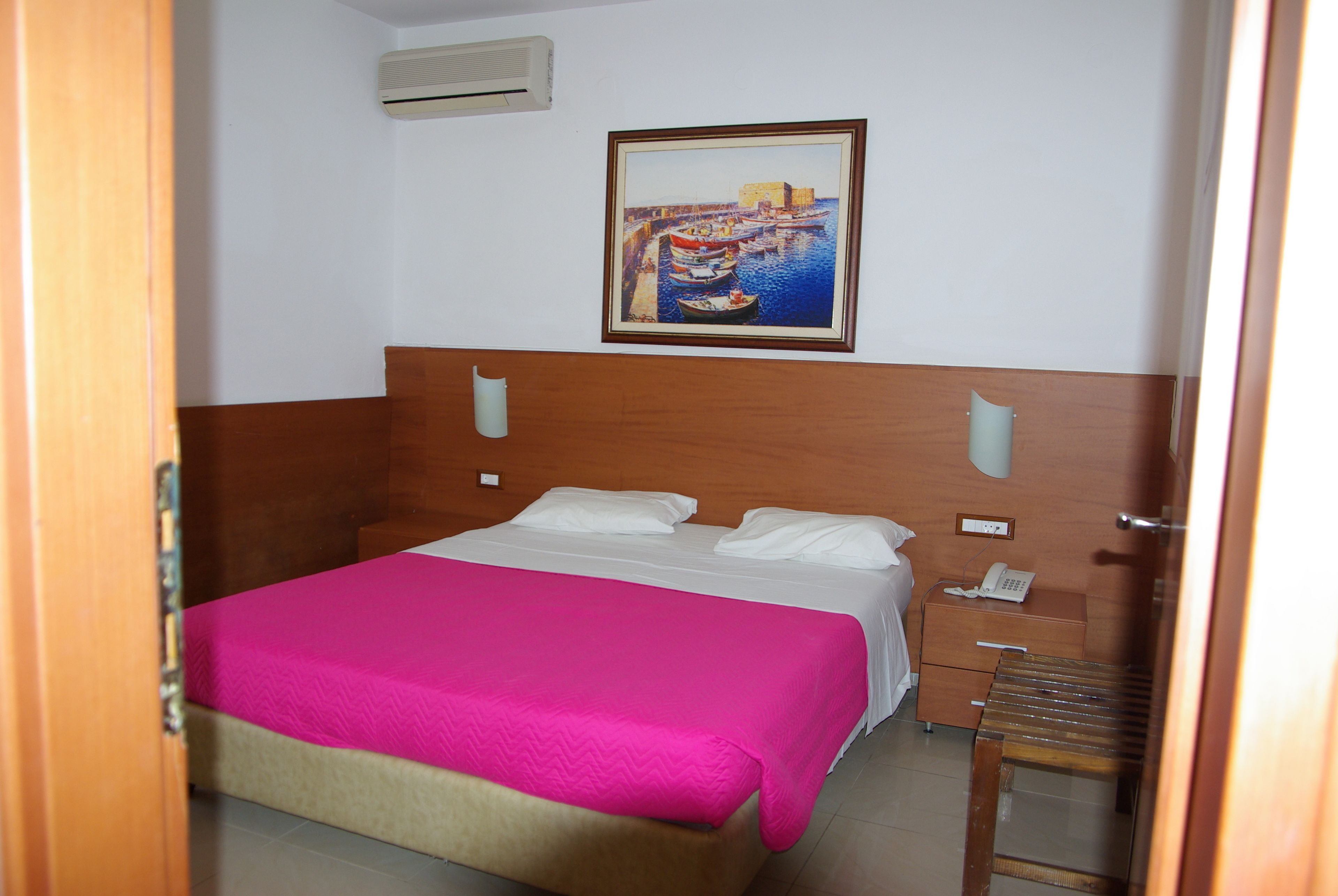 family suite, 1 bedroom | 10 bedrooms, premium bedding, in-room safe, desk