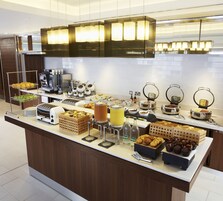 Daily buffet breakfast for a fee