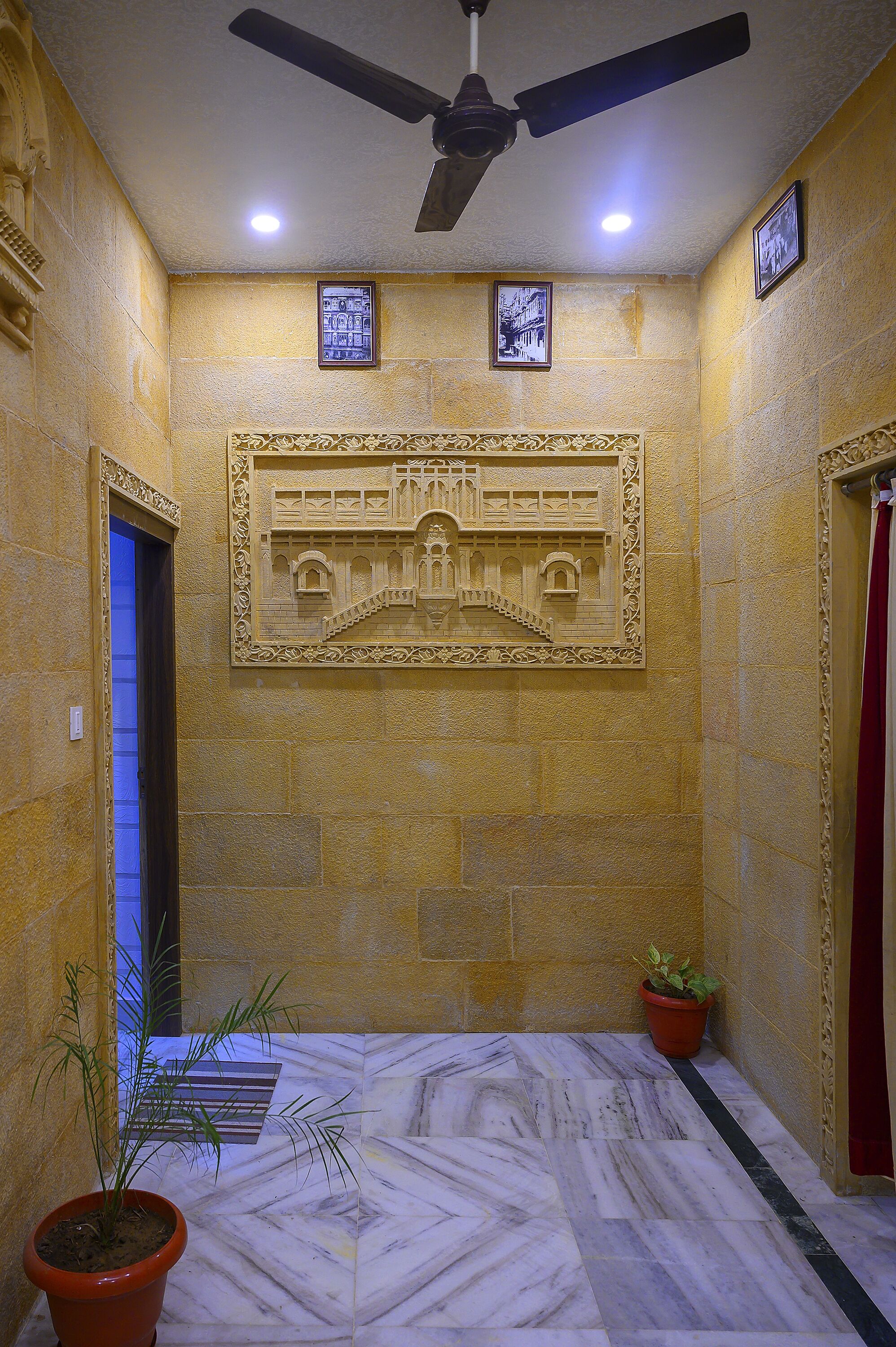 Habitación Deluxe | Escritorio, camas supletorias, wifi gratis y ropa de cama