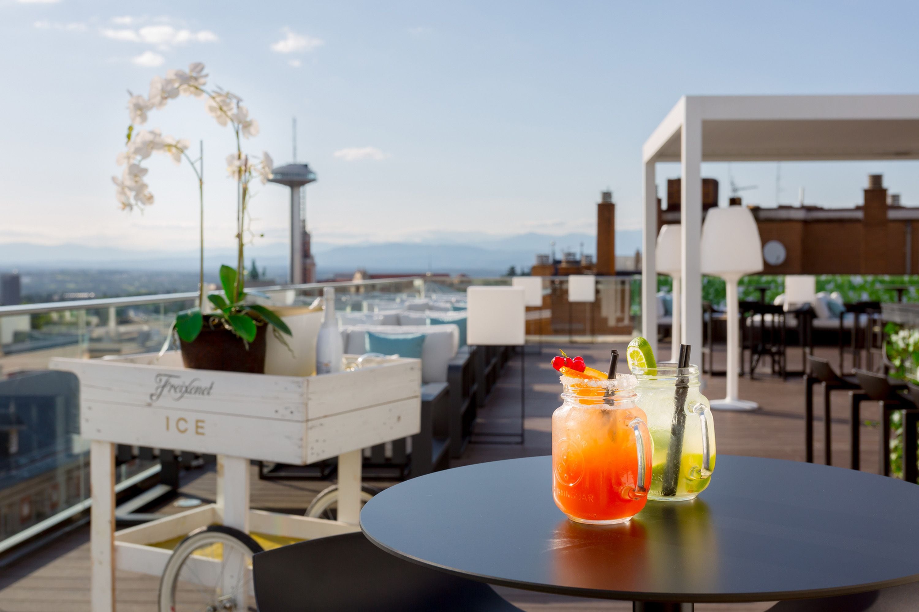 المنشأة من الخارج