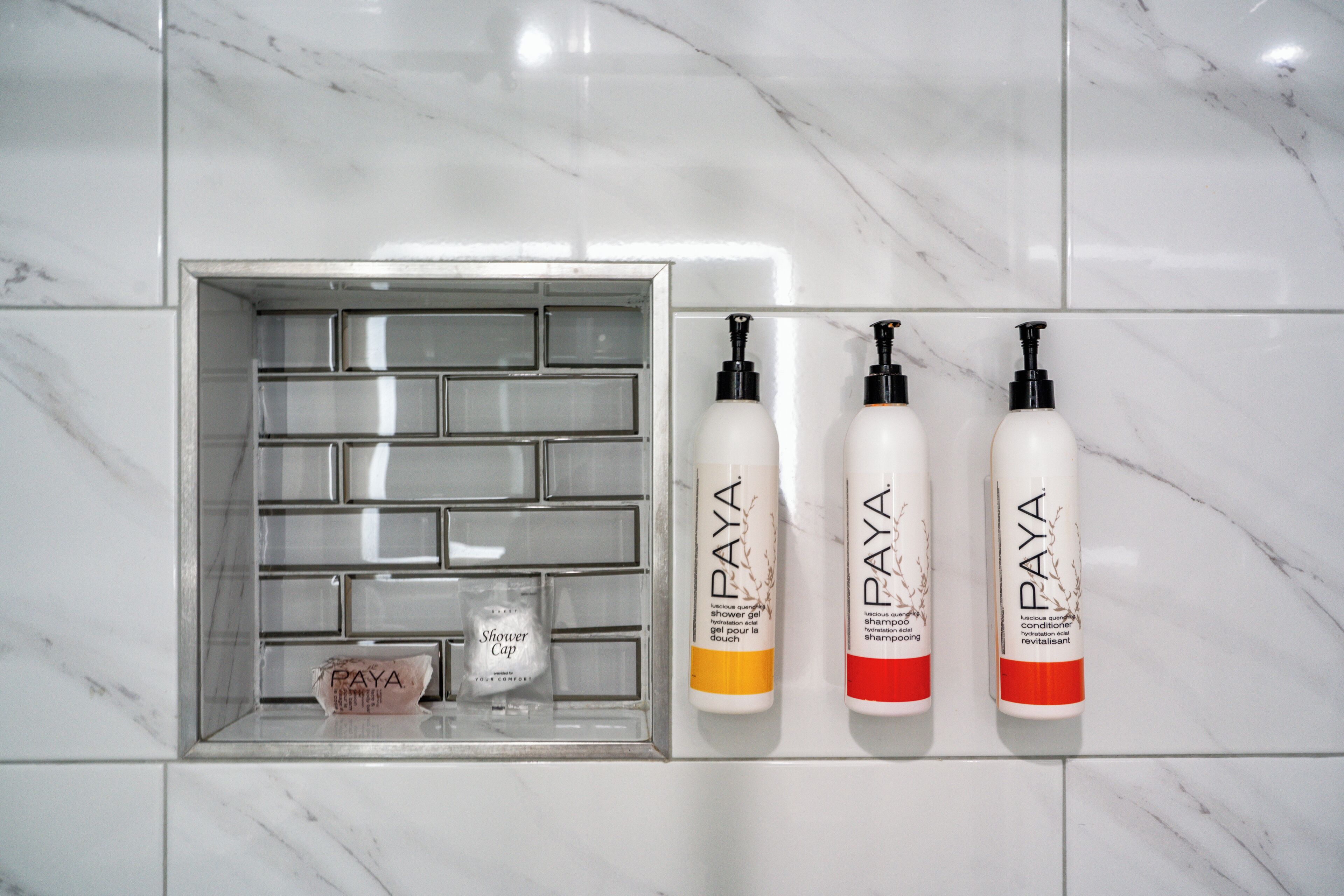 room, 1 queen bed, non smoking | bathroom | designer toiletries, hair dryer, towels, shampoo