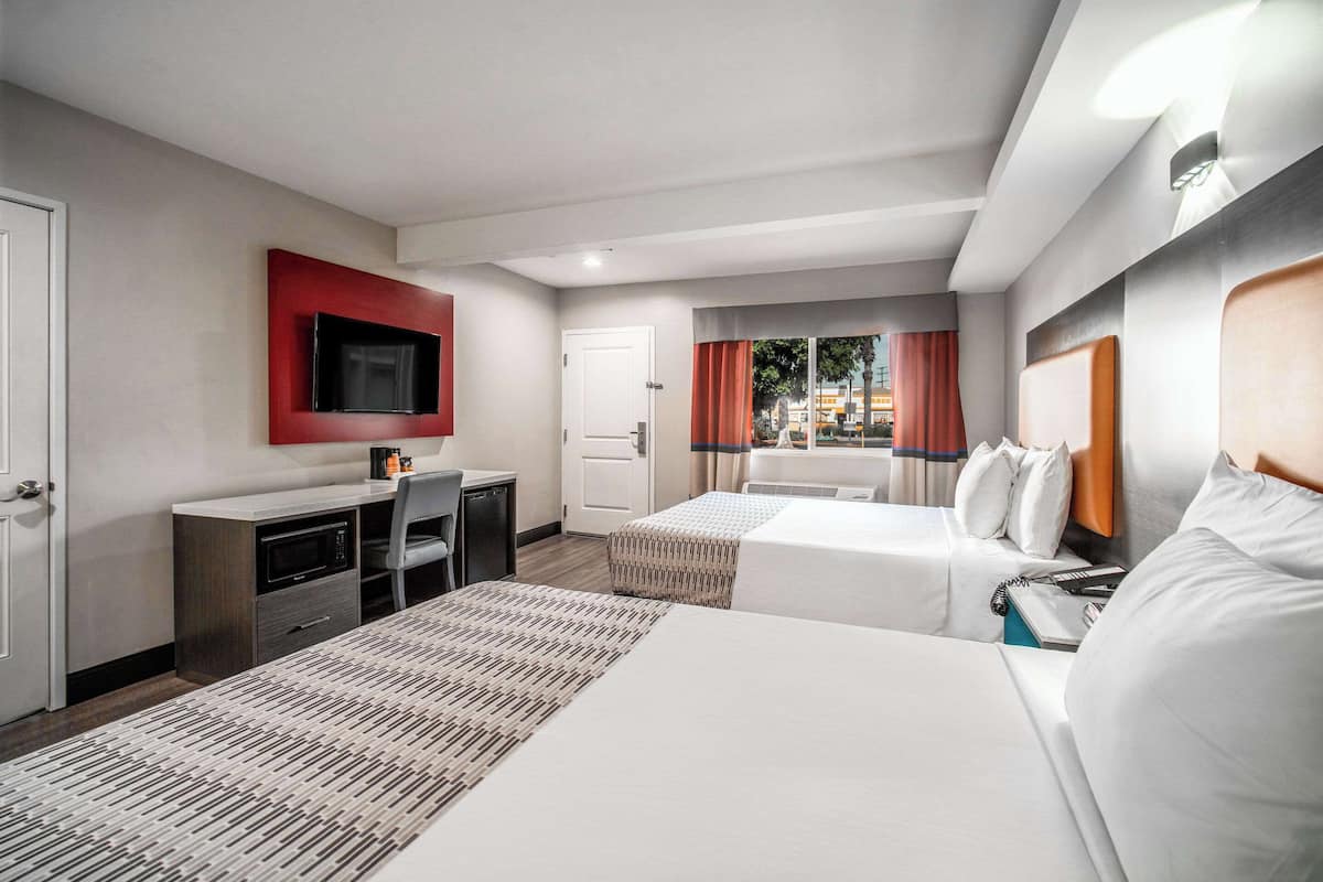 standard room, 2 queen beds, non smoking | free wifi, bed sheets