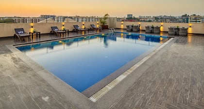 Goldfinch Hotel Mumbai