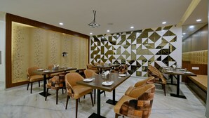 مطعم