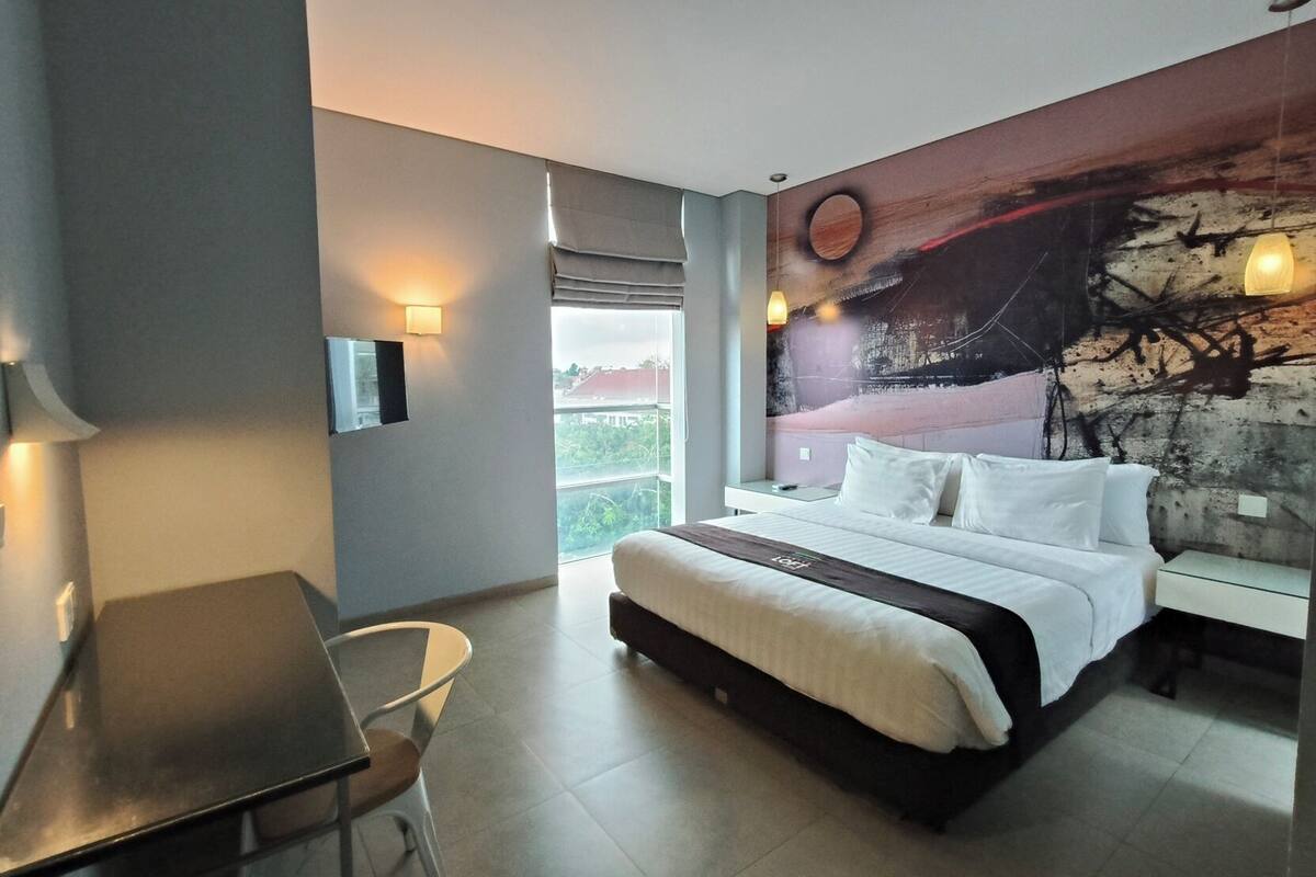 Desk, rollaway beds (surcharge), WiFi (free), bed sheets