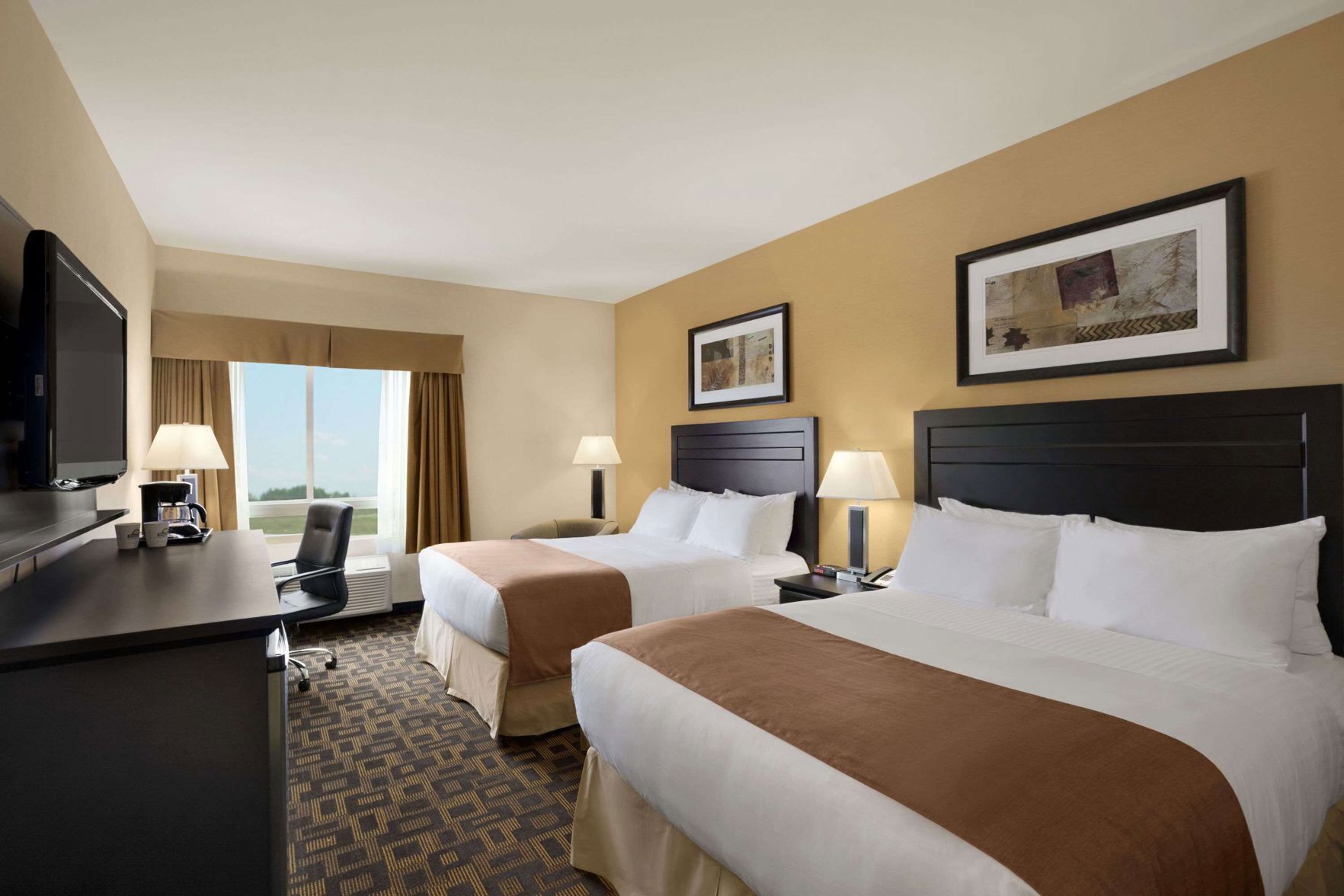 Desk, iron/ironing board, free WiFi, bed sheets