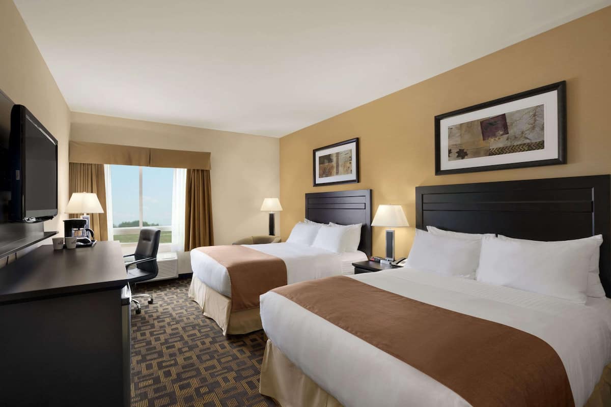 standard room, 2 queen beds, non smoking | desk, iron/ironing board, free wifi, bed sheets