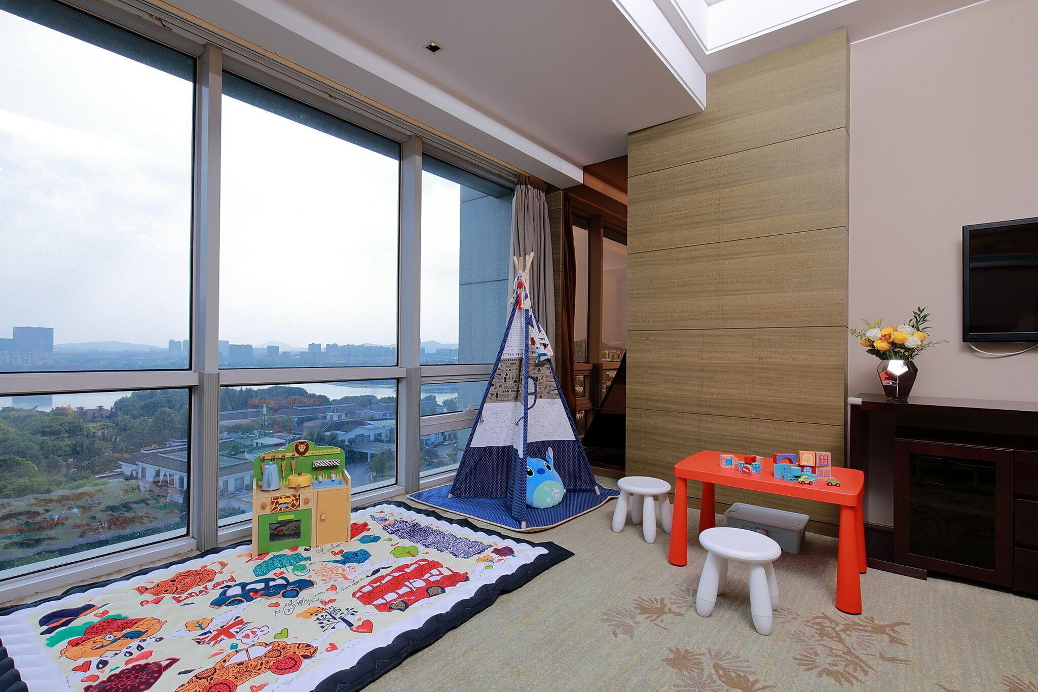 room, 1 bedroom, club lounge access, lake view | 1 bedroom, minibar, in-room safe, desk