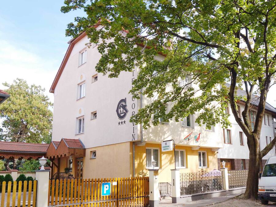 Façade de lâhĂ©bergement