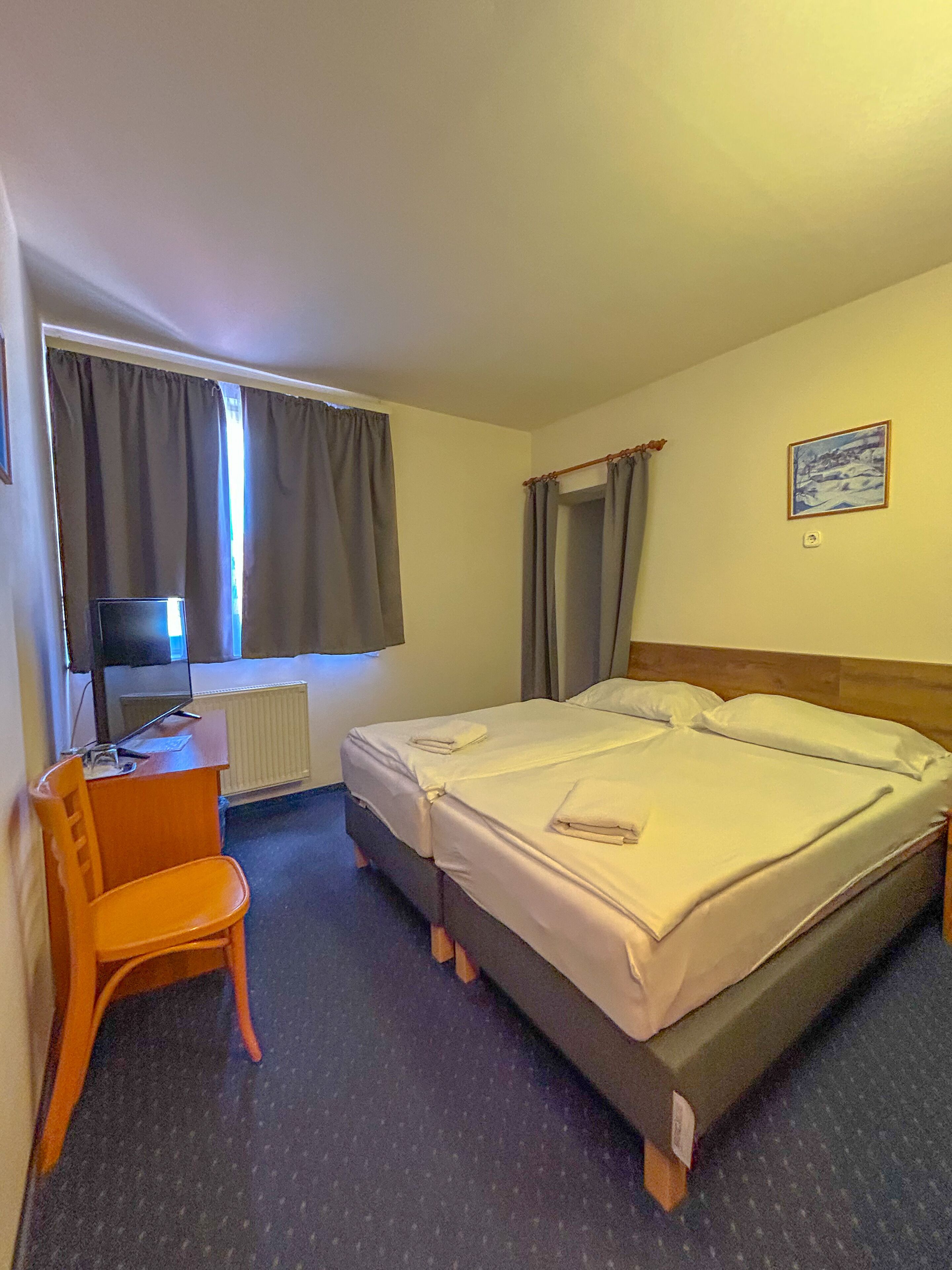 family room for  2 adults and 1 child | in-room safe, free wifi, bed sheets