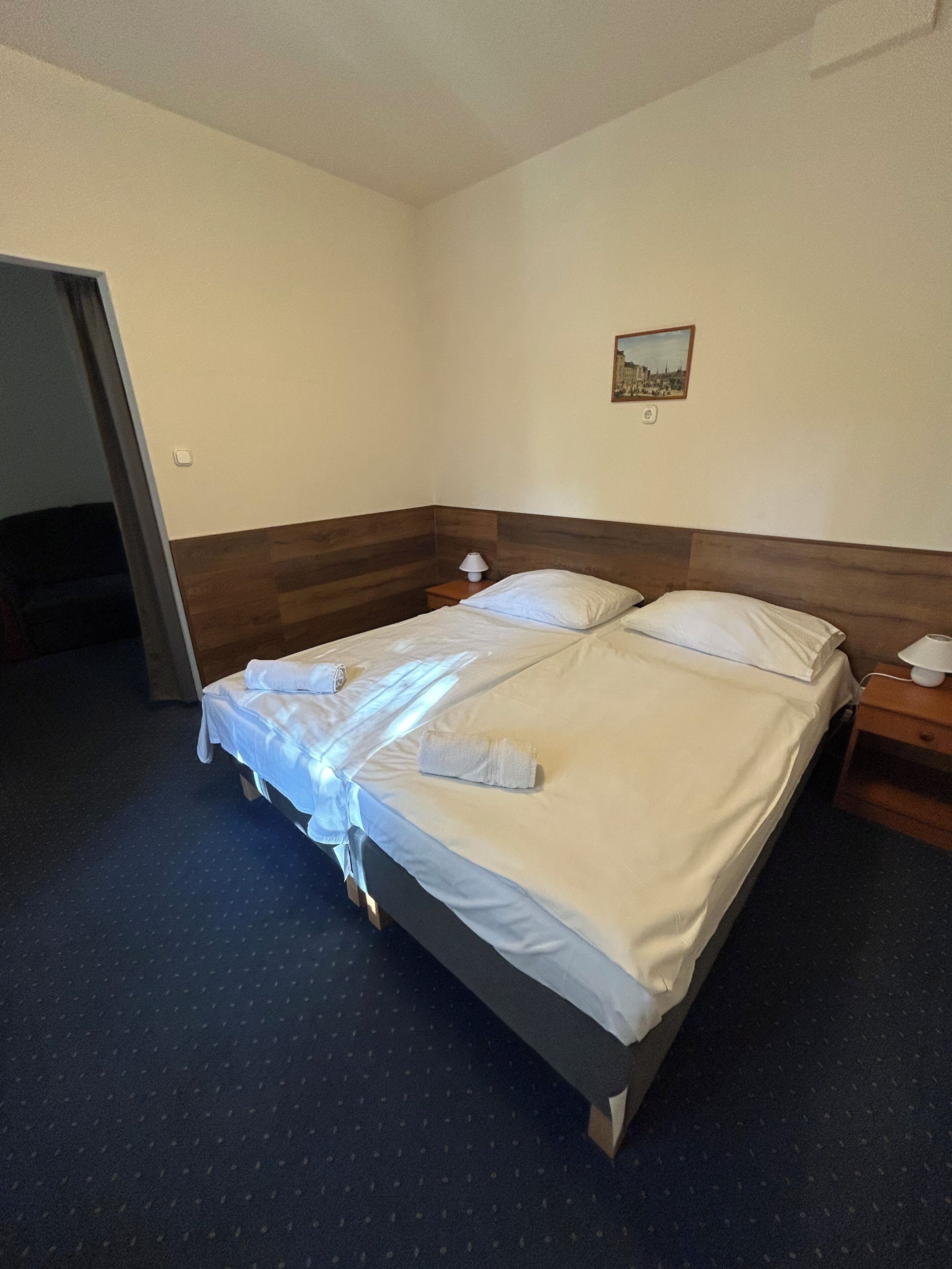 apartment | in-room safe, free wifi, bed sheets