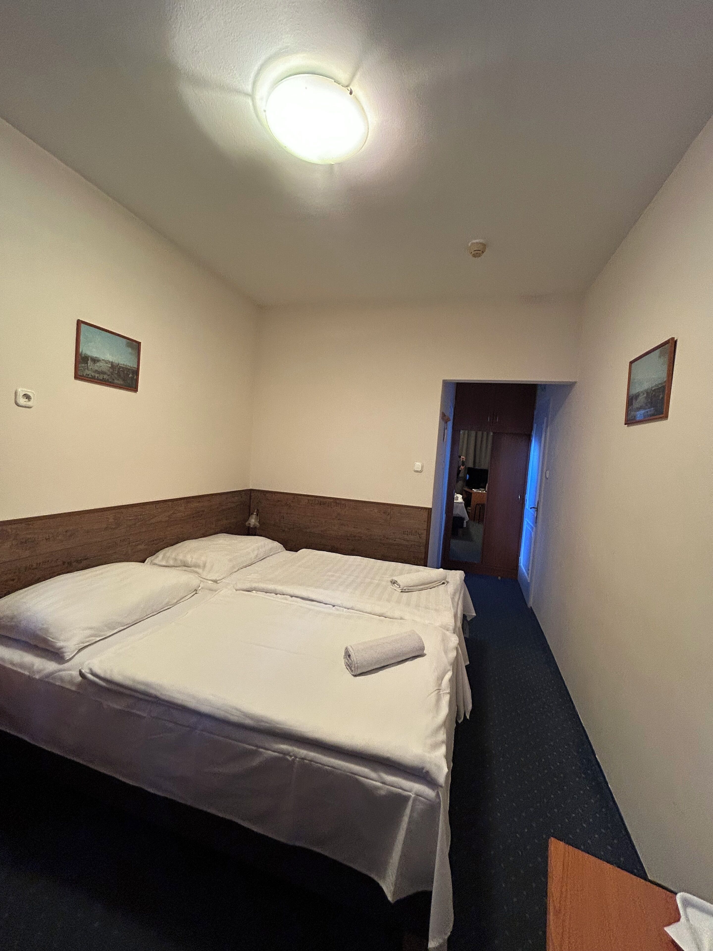 double or twin room | in-room safe, free wifi, bed sheets