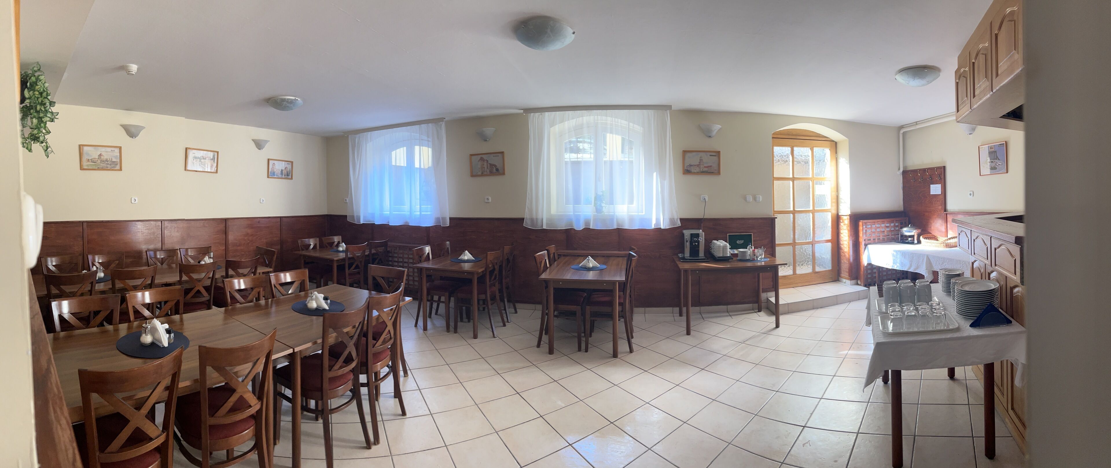 restaurant