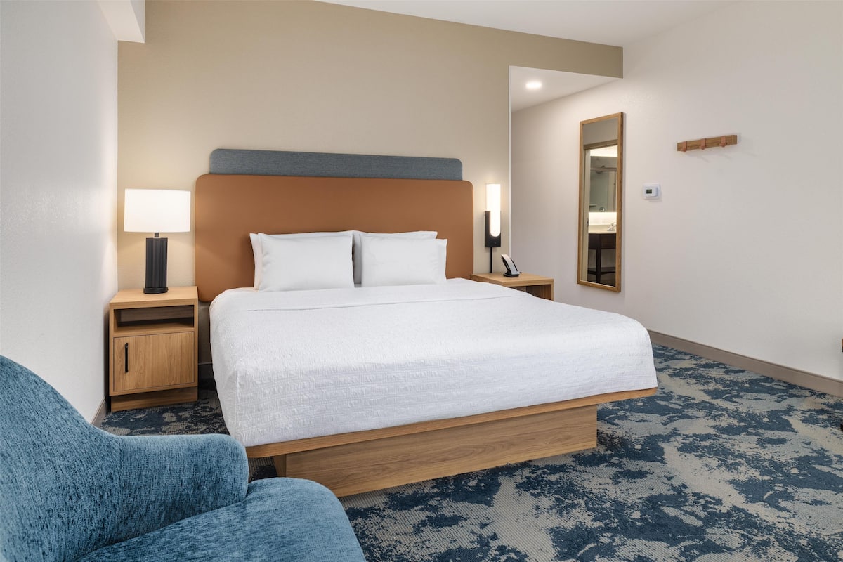 In-room safe, desk, blackout drapes, iron/ironing board