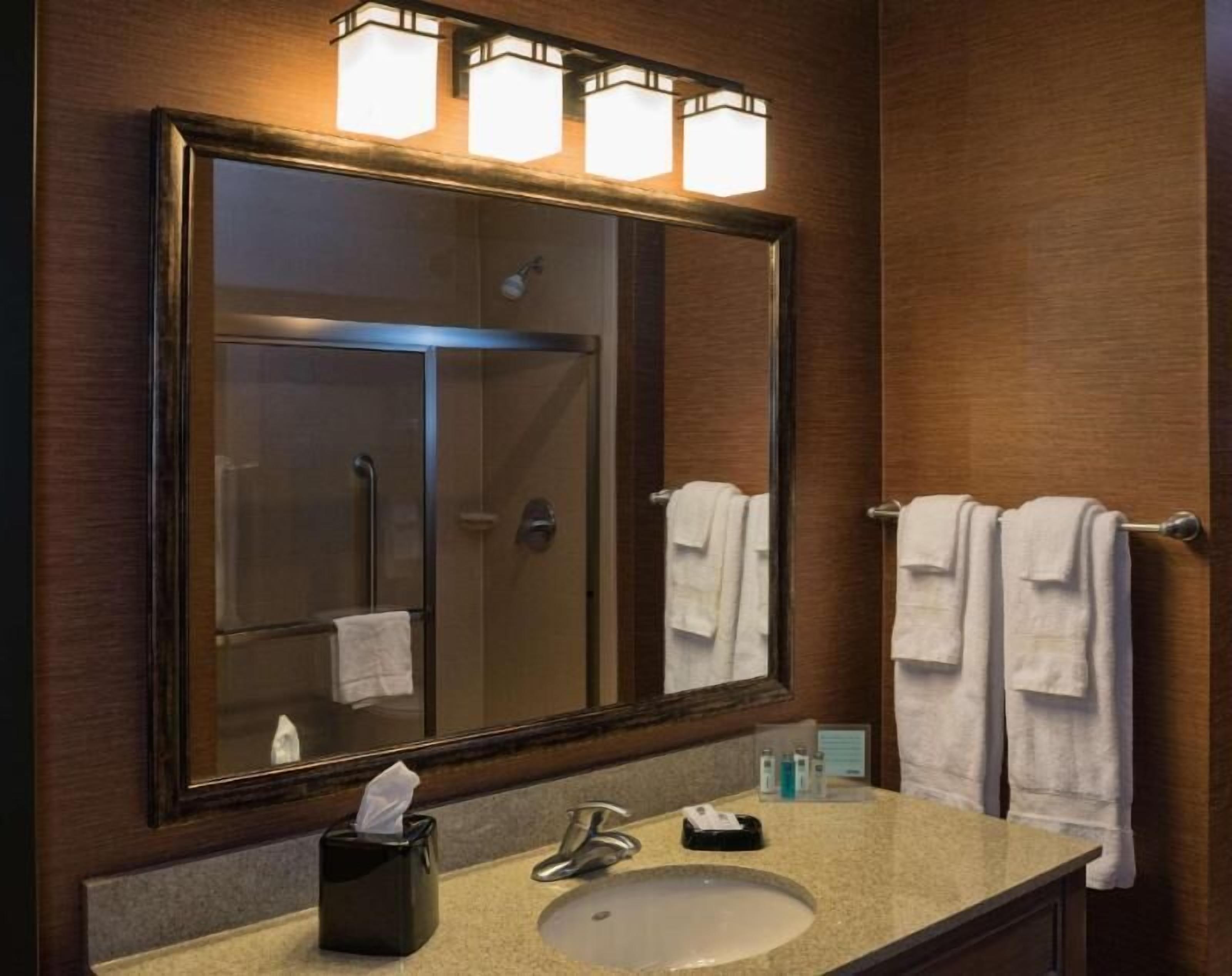 Bathroom | Hair dryer, towels