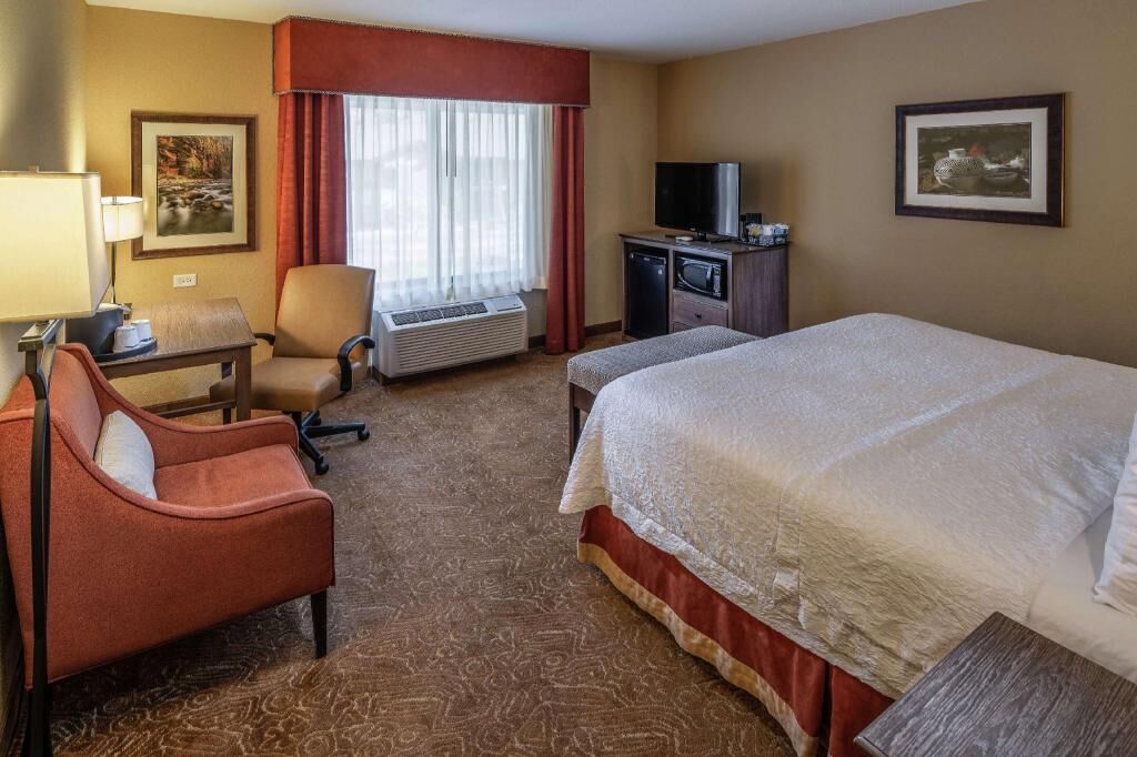 In-room safe, iron/ironing board, free WiFi, bed sheets