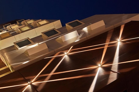 Exterior. Le NexHotel