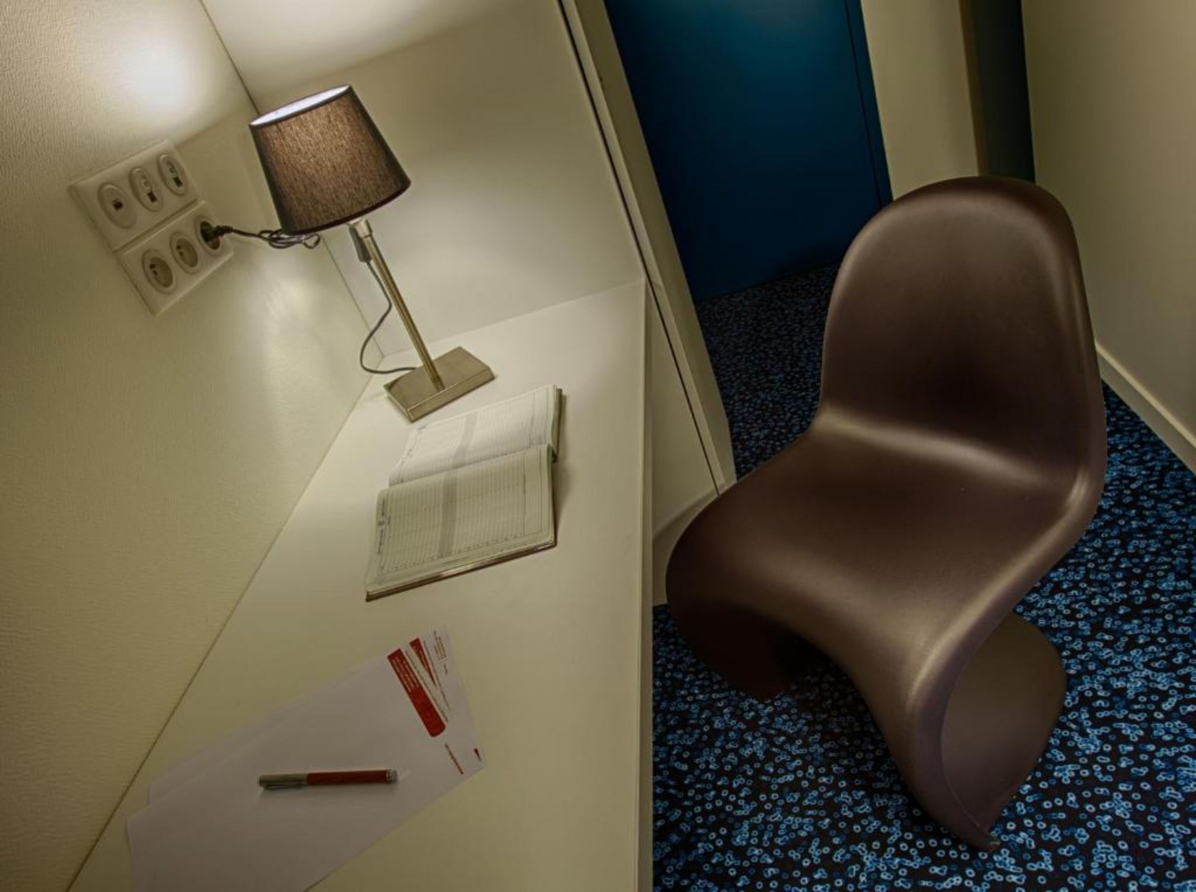 deluxe room, 2 single beds | premium bedding, in-room safe, desk, soundproofing