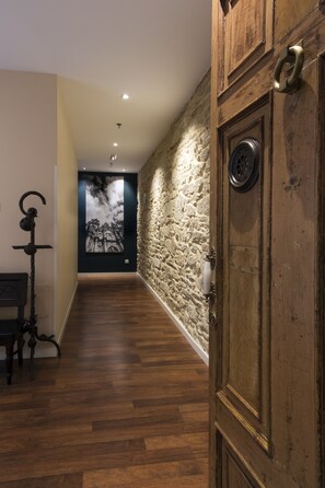 Hallway - Hotel Montes (Santiago de Compostela)