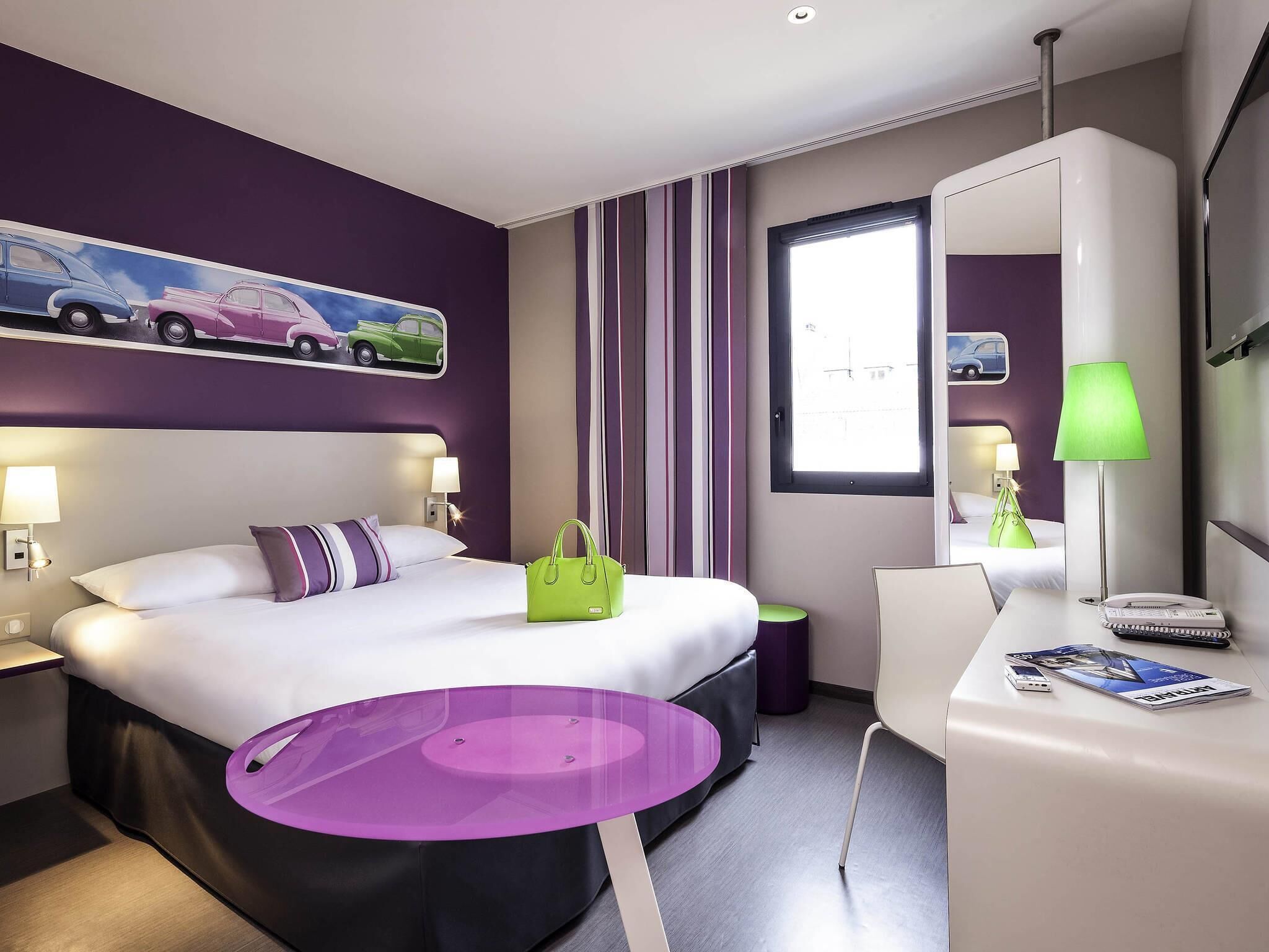 Surmatelas, bureau, espace de travail pour ordinateur portable