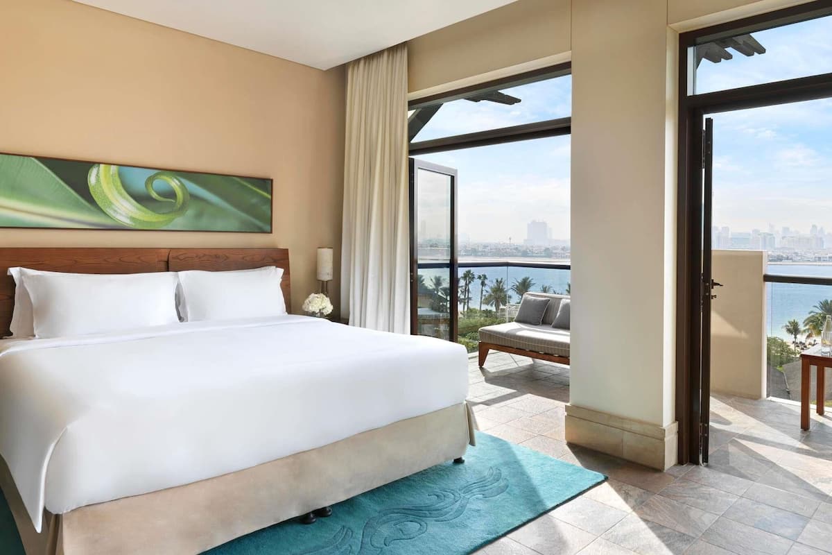 Family Apartment, 2 Bedrooms, Kitchen, Sea View | Egyptian cotton sheets, premium bedding, minibar, in-room safe