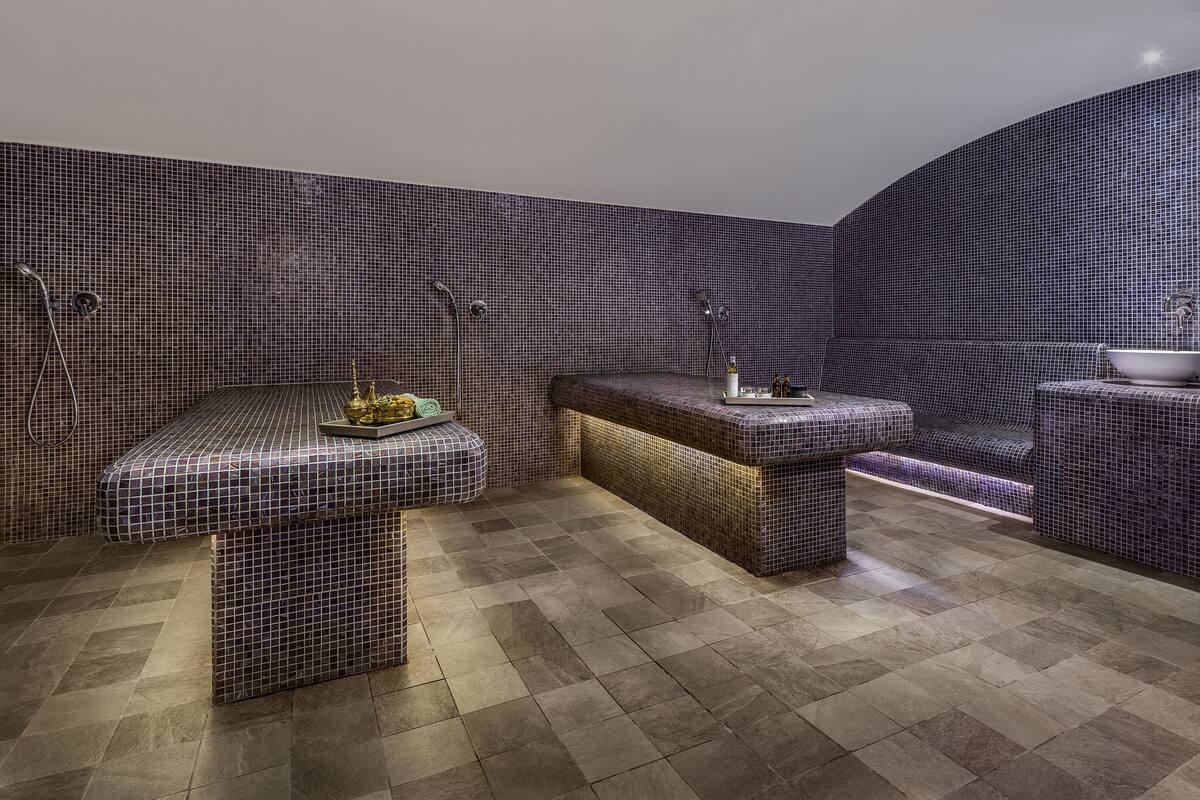 couples treatment room(s), sauna, hot tub, steam room