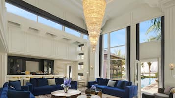 Deluxe villa, 4 slaapkamers, privézwembad, langs het strand (Riviera) | Lakens van Egyptisch katoen, luxe beddengoed, een minibar