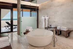 Suite, 4 Bedrooms, Terrace (The Palm) | Bathroom